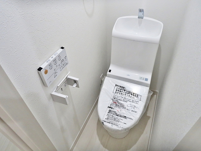 トイレ　ウォシュレット完備のトイレです♪