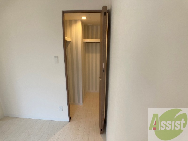 収納　寝室の収納です。部屋がすっきり片付きます。