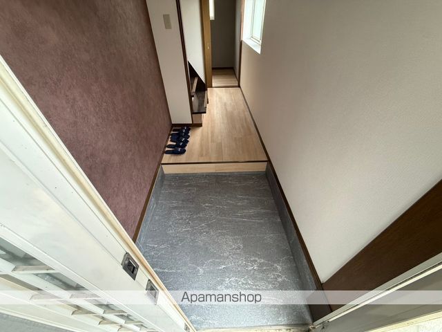 五月田町戸建の玄関写真