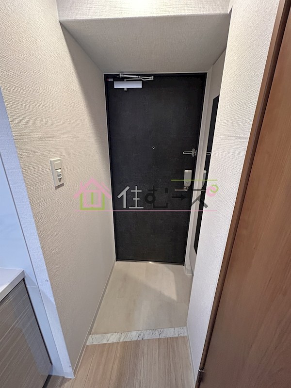 エスリード大阪NEXUSの玄関写真