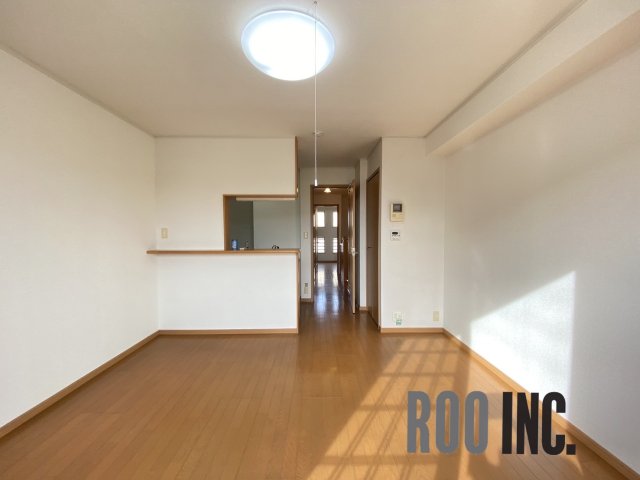 居室・リビング　写真は反転のお部屋です
