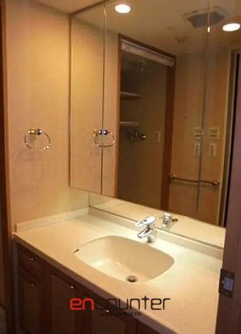 洗面設備　※同マンション別室参考写真
