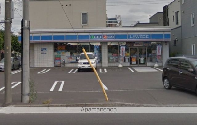 コンビニ　ローソン札幌西野１条店（コンビニ）まで320m