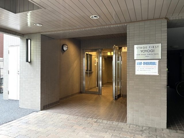 エントランス　ゆとりのあるエントランスです