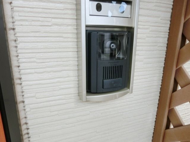セキュリティ　モニター付きインターホンです。