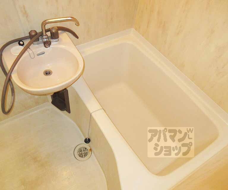 バス・シャワールーム　綺麗なお風呂です