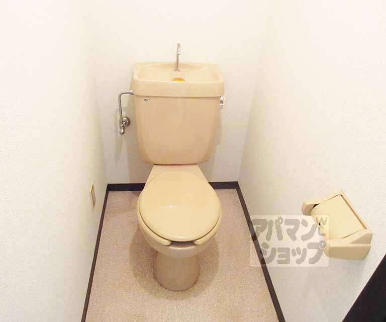 トイレ　綺麗で明るいトイレです