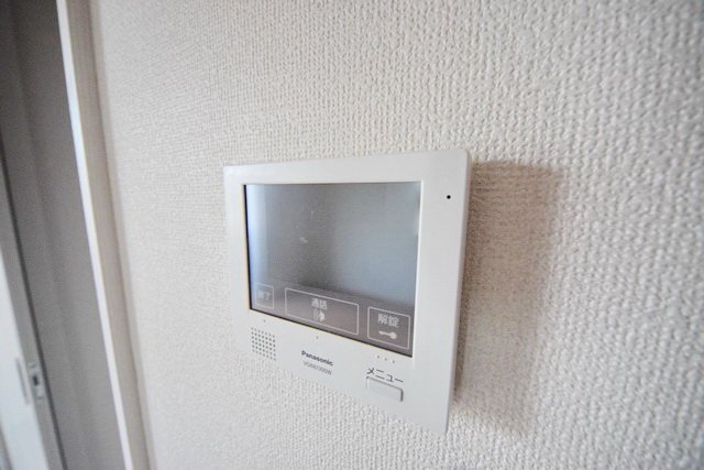 セキュリティ　モニタ付きインターホンで安心♪ ※同施工別部屋