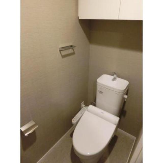 トイレ　※写真は同タイプ住戸です。