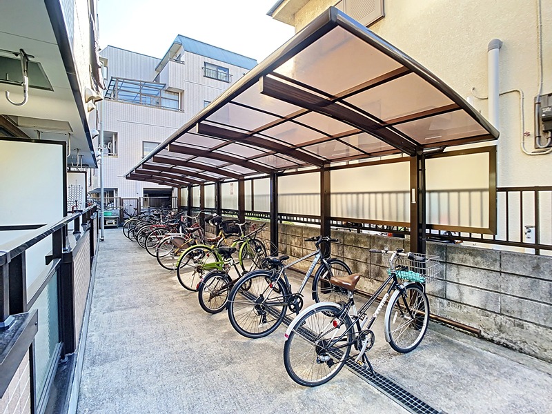 その他共有部分　屋根付き自転車駐輪場です