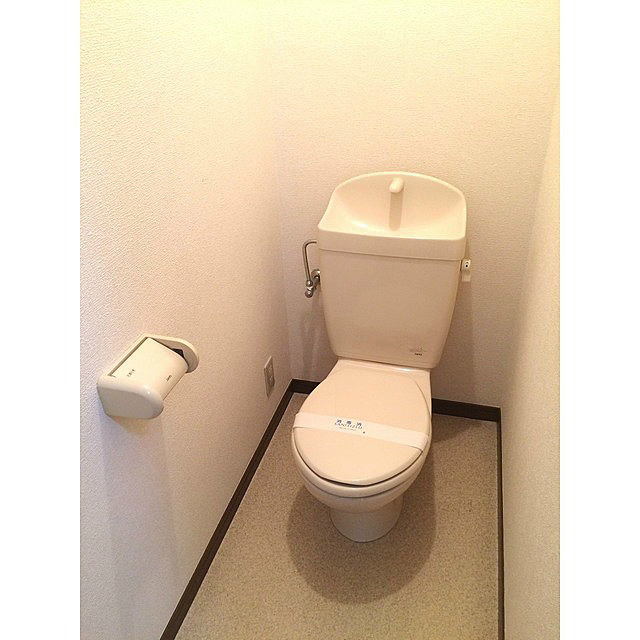 トイレ　※写真は他号室です
