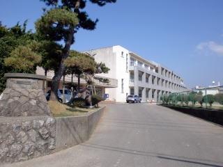 小学校　加茂小学校（小学校）まで1400m