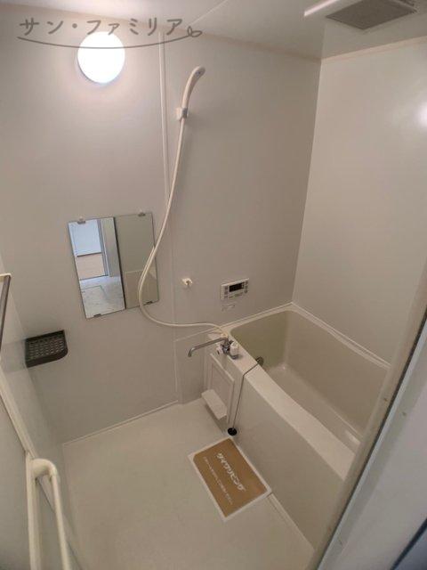 バス・シャワールーム　同一物件別部屋写真