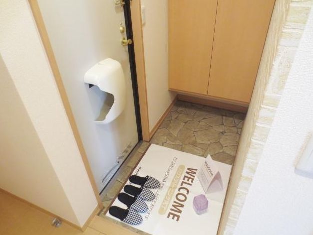 玄関　別号室の参考写真です。