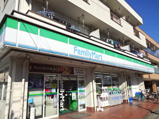 コンビニ　ファミリーマート（コンビニ）まで420m