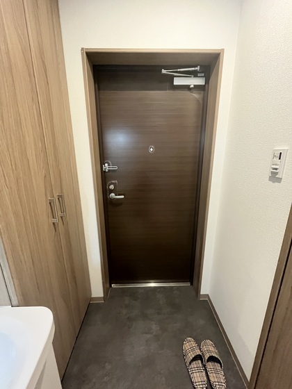 玄関　※別部屋の写真です