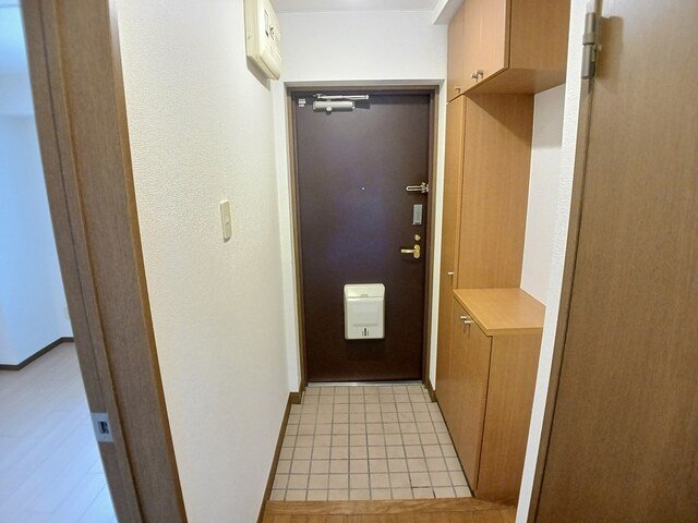 玄関　落ち着いた玄関です