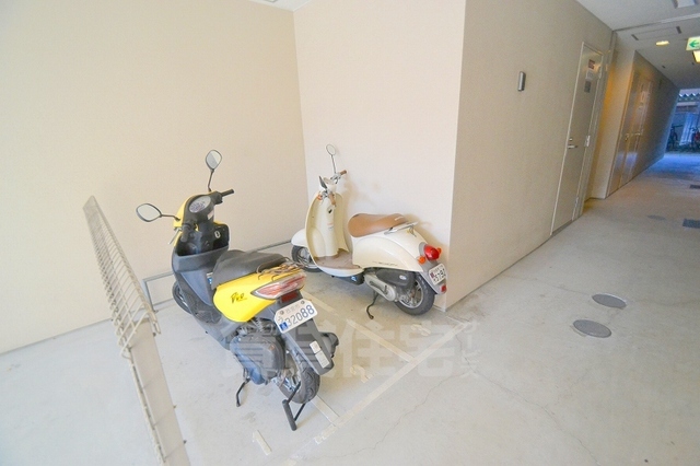 その他　バイク置場