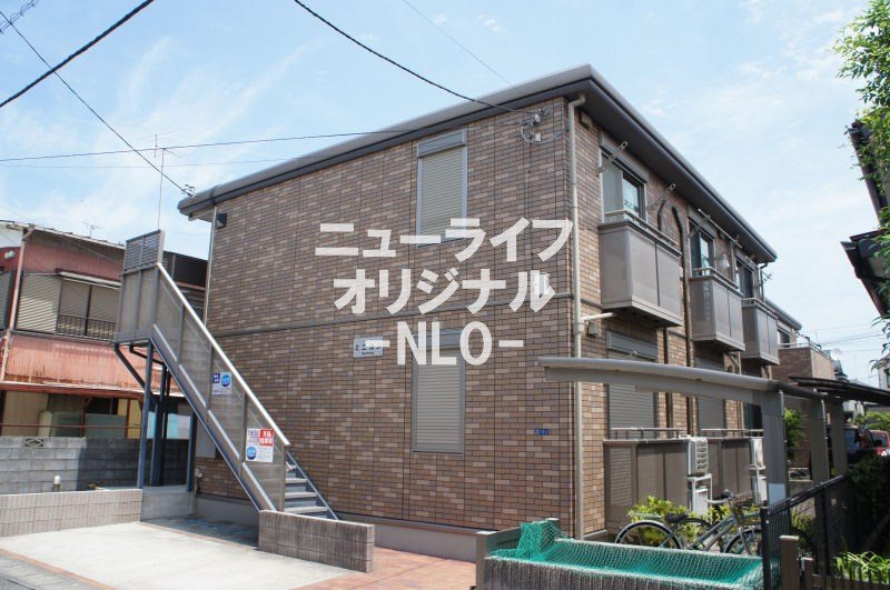 建物外観　建物は耐震耐火に優れたセキスイハイム施工で安心です。