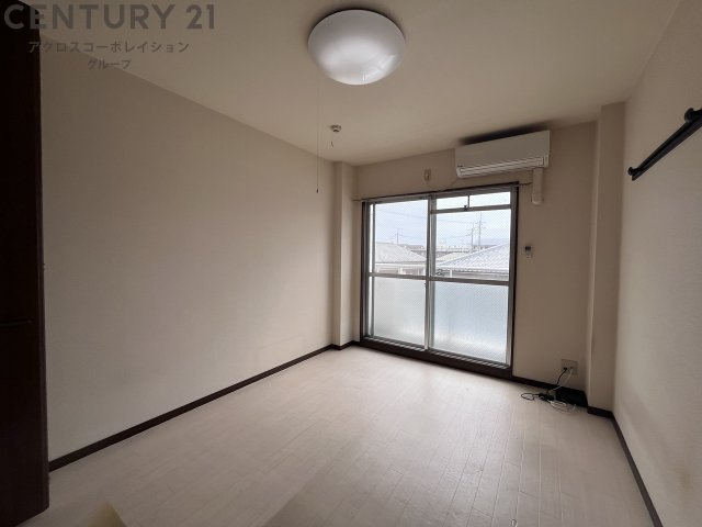 居室・リビング　角部屋住戸で過ごしやすく、おすすめです。