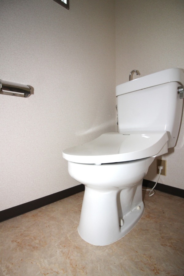 トイレ　トイレ温水洗浄便座