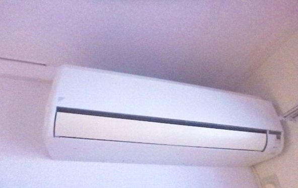 その他　エアコンです