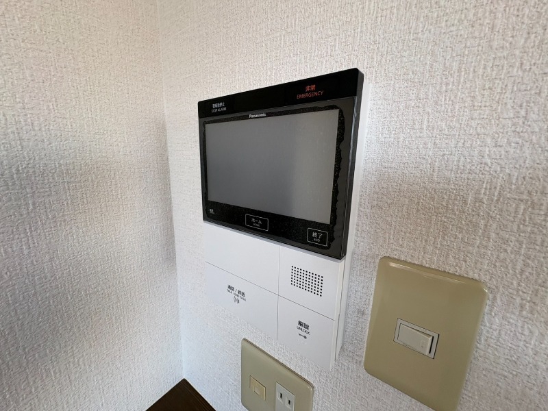 その他設備　ＴＶモニター付インターホンです。来客者の顔が見えるので安心！