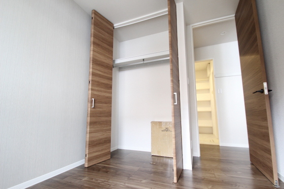 収納　※別部屋の写真です