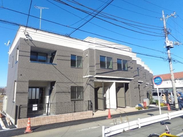 建物外観　平山城址公園徒歩1分の築浅アパート♪