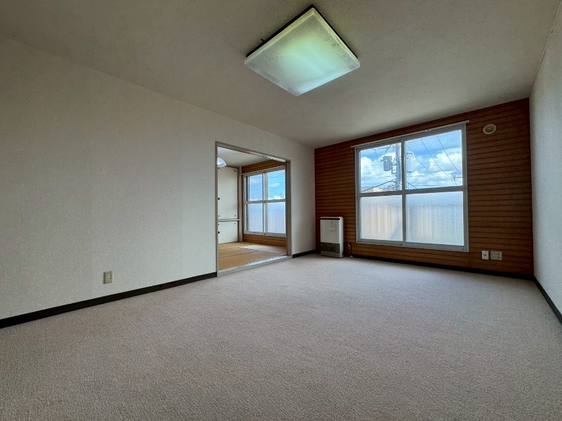 居室・リビング　広くてキレイなお部屋が広がっていて、充実した生活が送れそう。