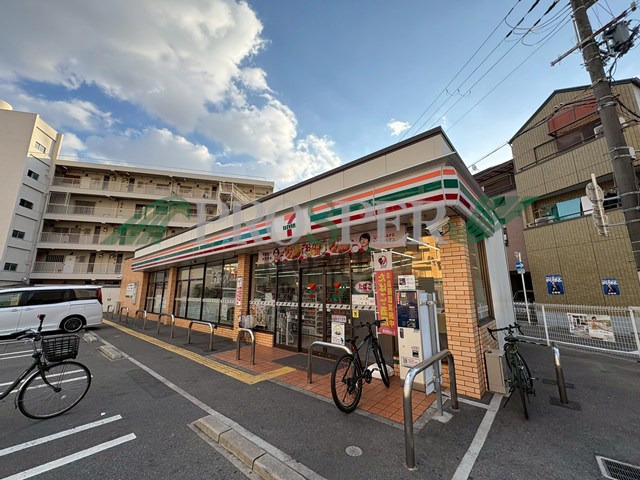 コンビニ　セブンイレブン大阪中川3丁目店（コンビニ）まで390m