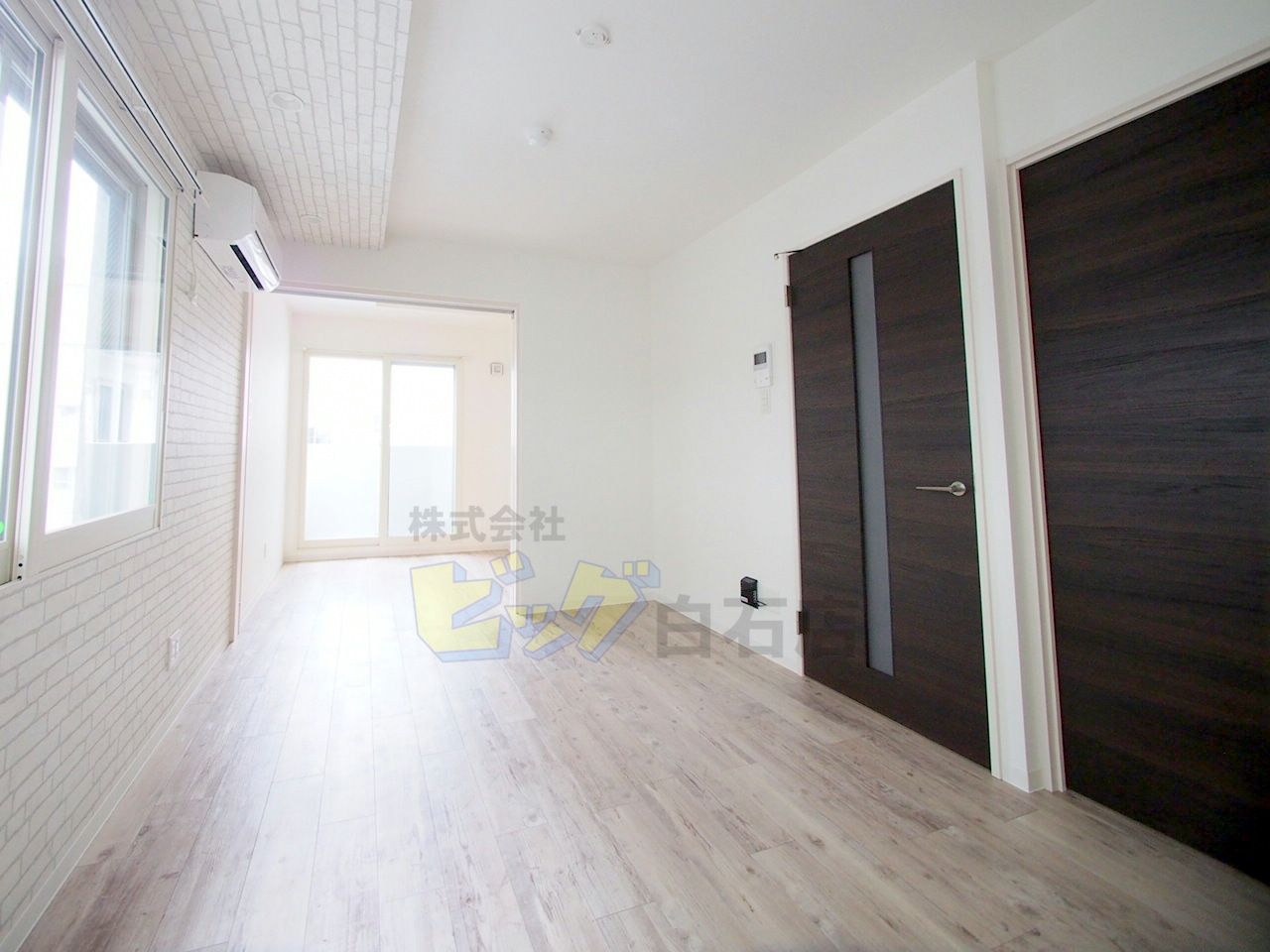 居室・リビング　日当たり良好で明るいリビングです♪