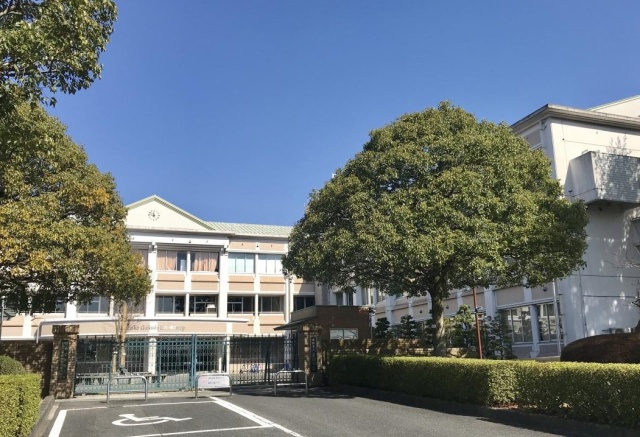 大学・短大　びわこ学院大学（大学・短大）まで5000m