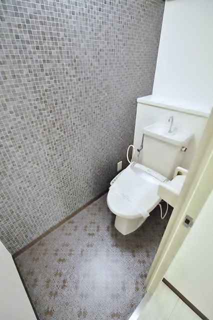 トイレ　写真準備中の為、同建物の参考写真になります。