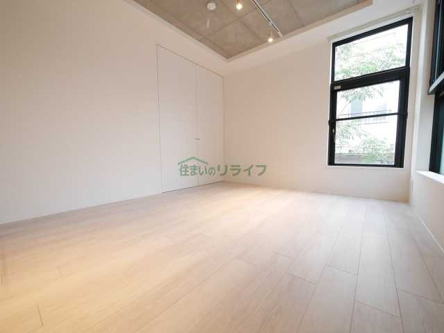 居室・リビング　別部屋参考写真となります