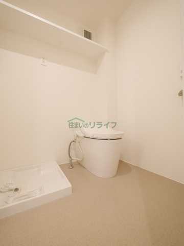 トイレ　別部屋参考写真となります