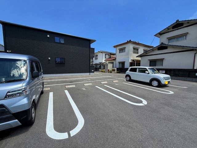 駐車場　平面駐車場・2台可