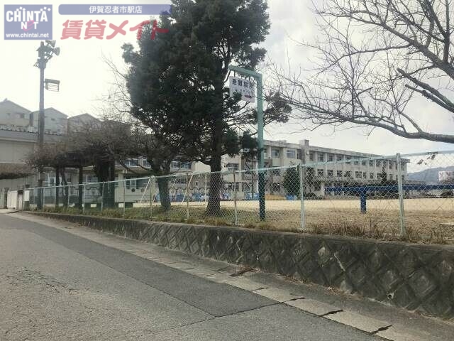 小学校　名張市立箕曲小学校（小学校）まで992m