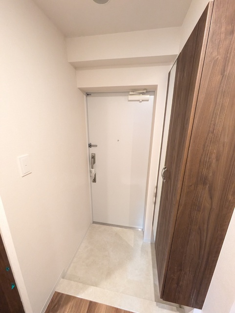 玄関　※別部屋参考写真です。