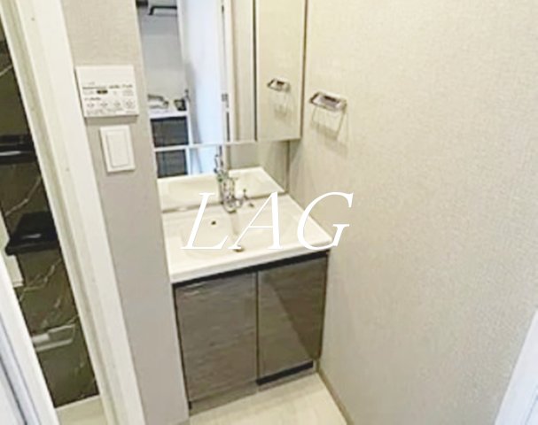 洗面設備　独立洗面台です。