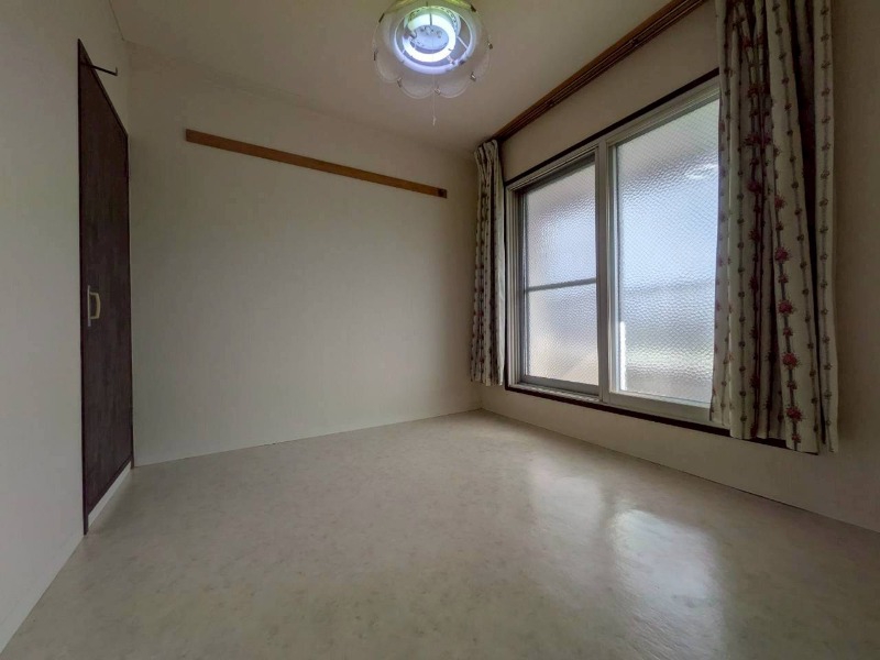 その他部屋・スペース　寝室です。部屋をどう使うかはあなた次第です！