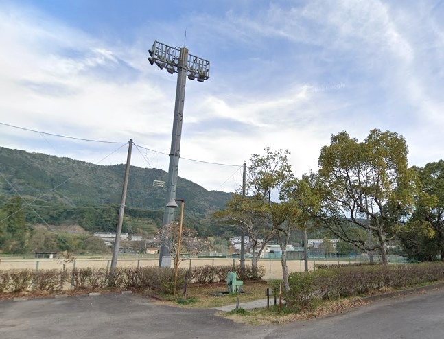 公園　土佐公園（公園）まで668m