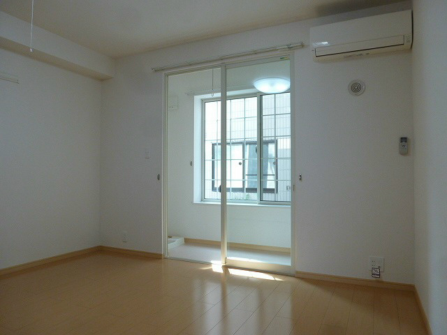 居室・リビング　※写真は他のお部屋です。