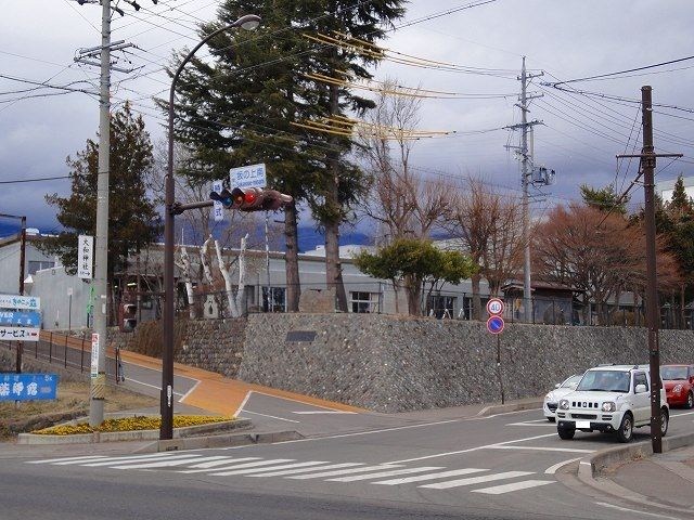 小学校　坂の上小学校（小学校）まで1000m