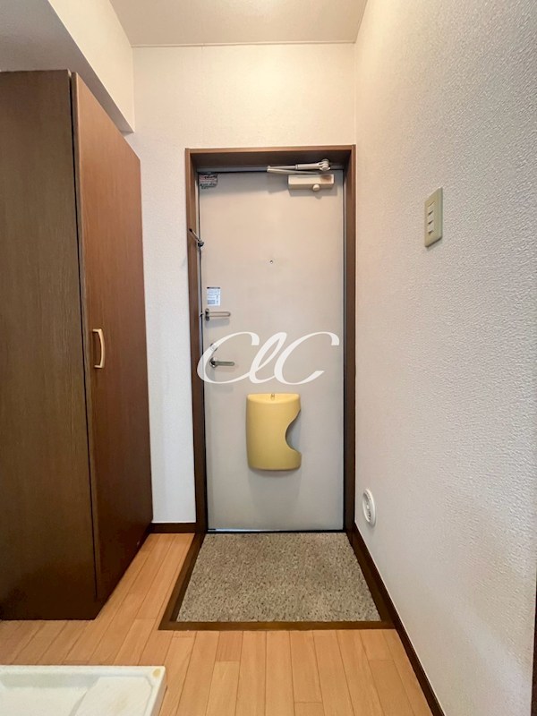 玄関　※参考写真