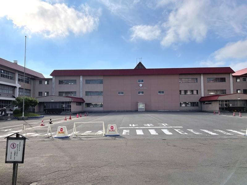 小学校　弘前市立和徳小学校（小学校）まで712m