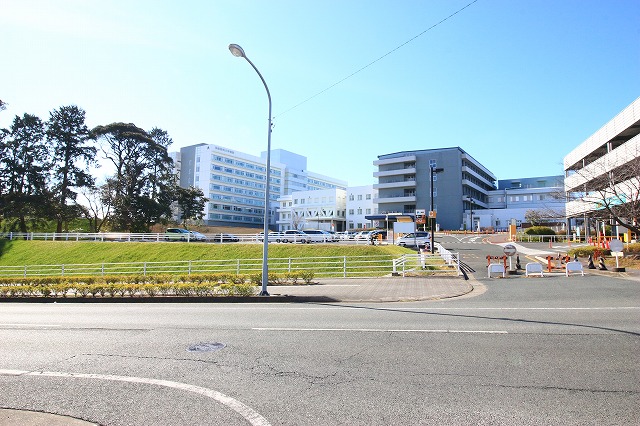 病院　浜松医科大学医学部附属病院（病院）まで2222m