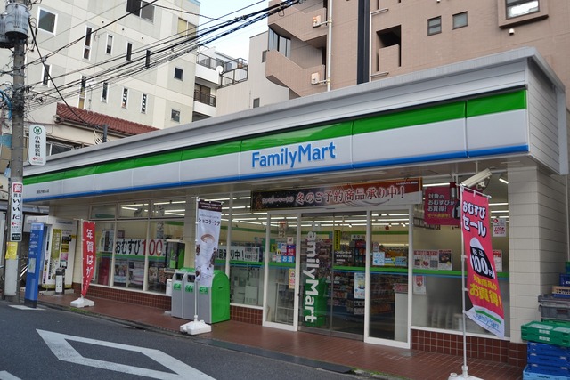 コンビニ　新丸子駅西口店（コンビニ）まで195m