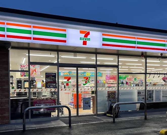 コンビニ　セブンイレブン 尼崎琴浦町店（コンビニ）まで736m