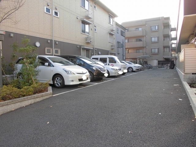 駐車場　駐車場